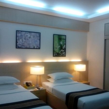 Hotel 7 Mile Yangon Esterno foto