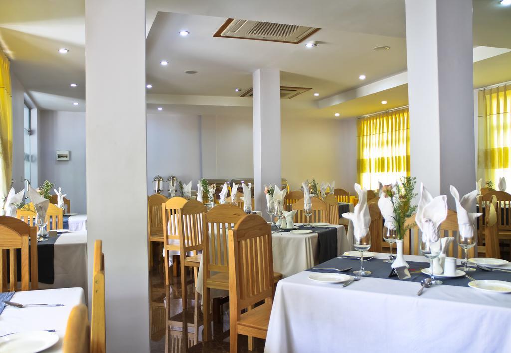 Hotel 7 Mile Yangon Esterno foto